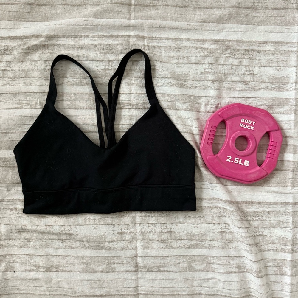 💪🏻 Marika Black Medium Sports Bra Simple Y Back